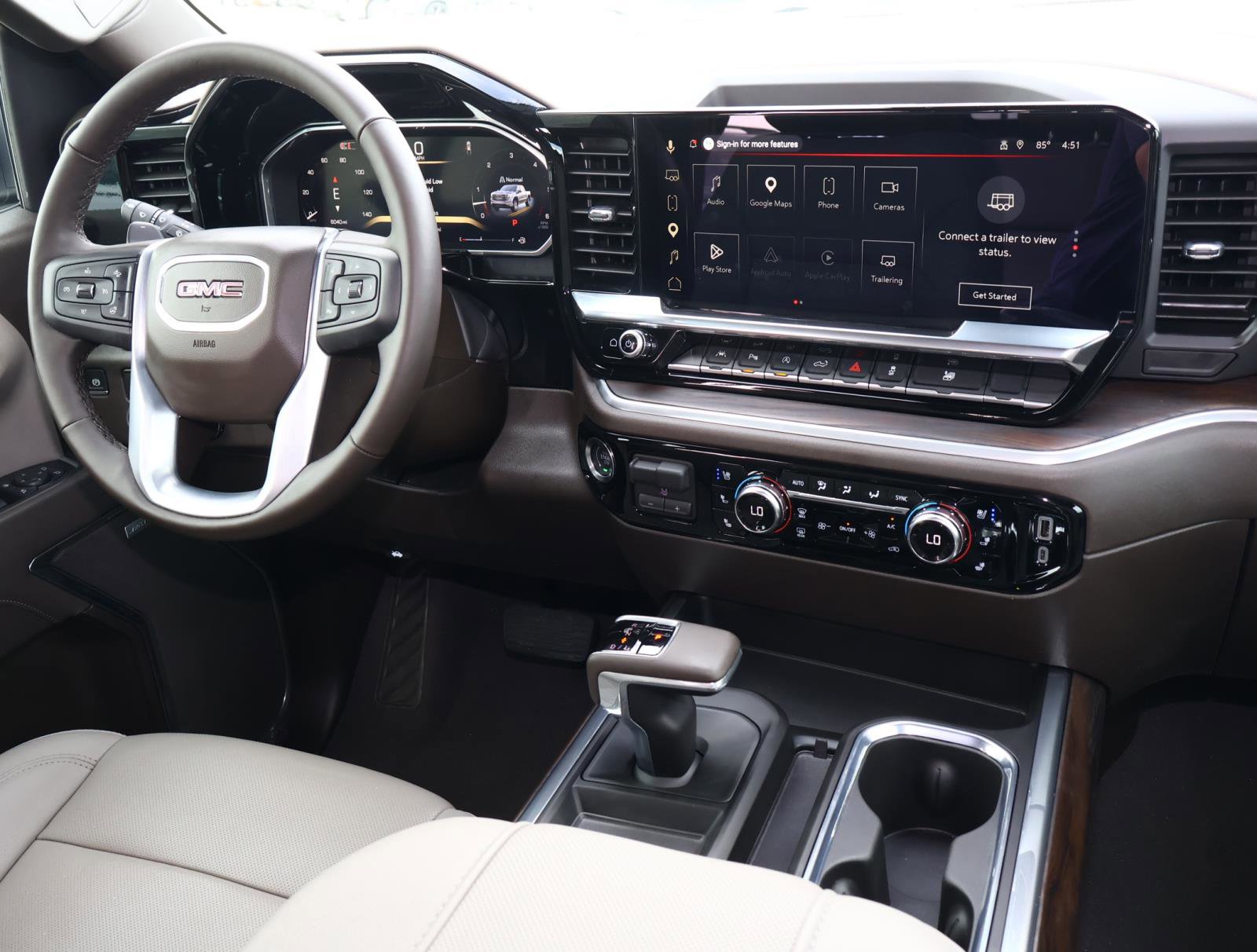 Used 2026 GMC Sierra 1500 SLT RWD image 9