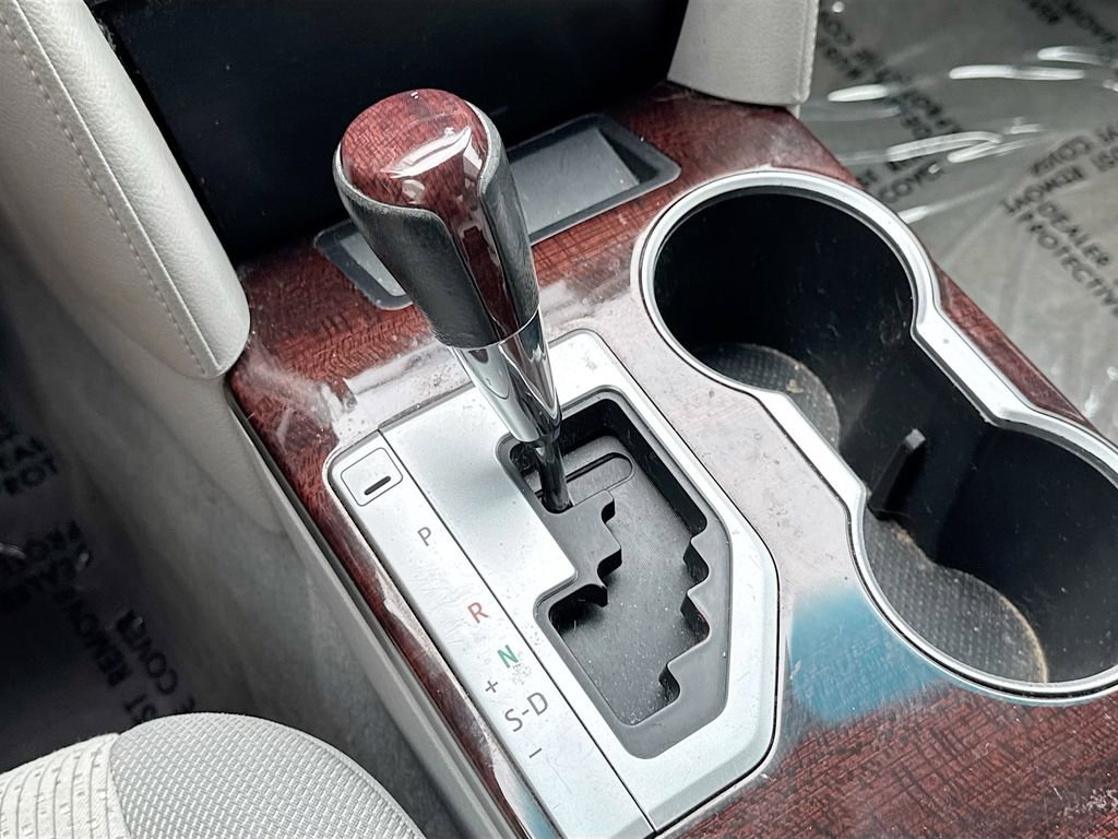 Used 2014 Toyota Camry XLE image 16