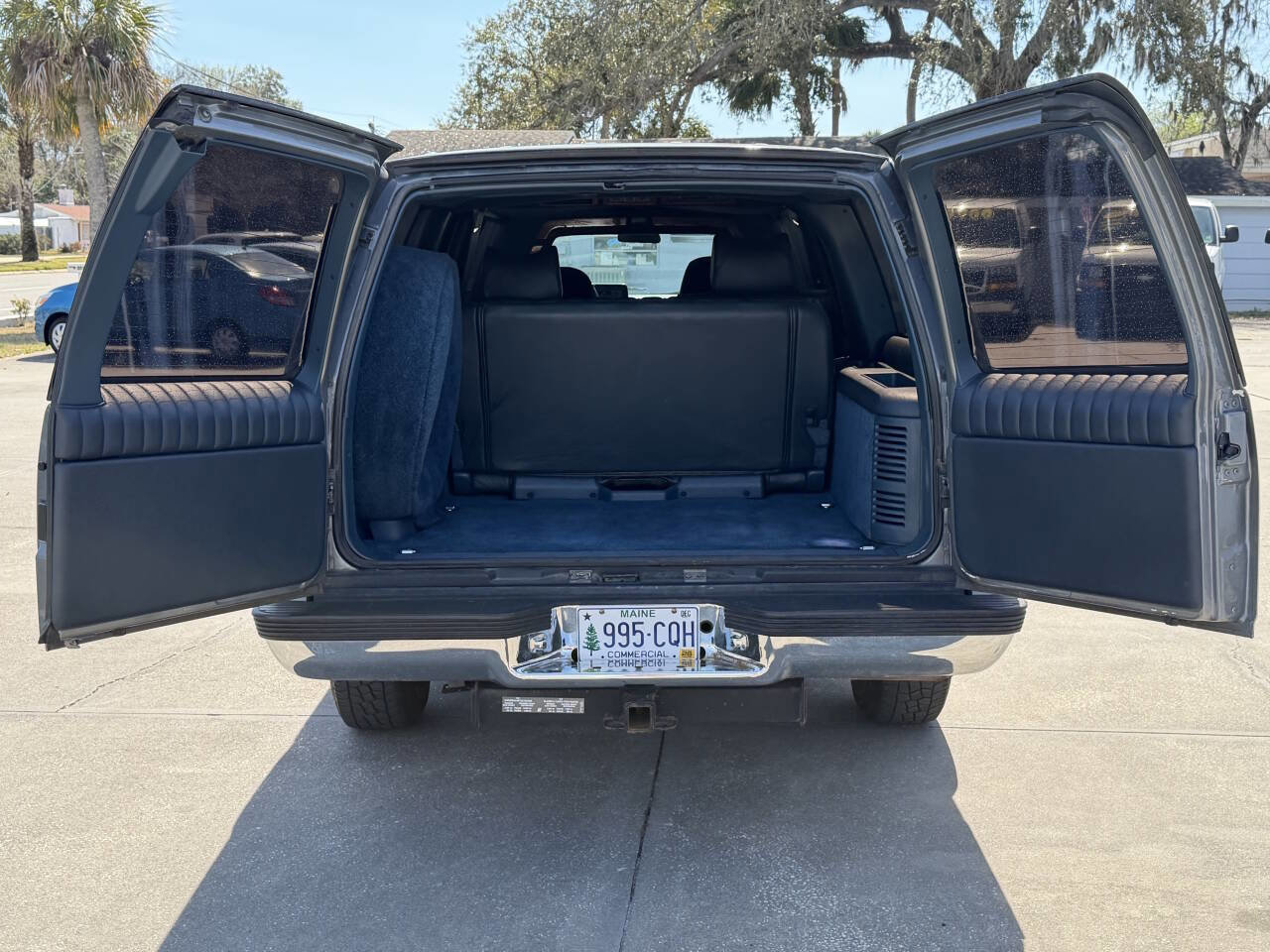 Used 1993 GMC Suburban 2500 image 8