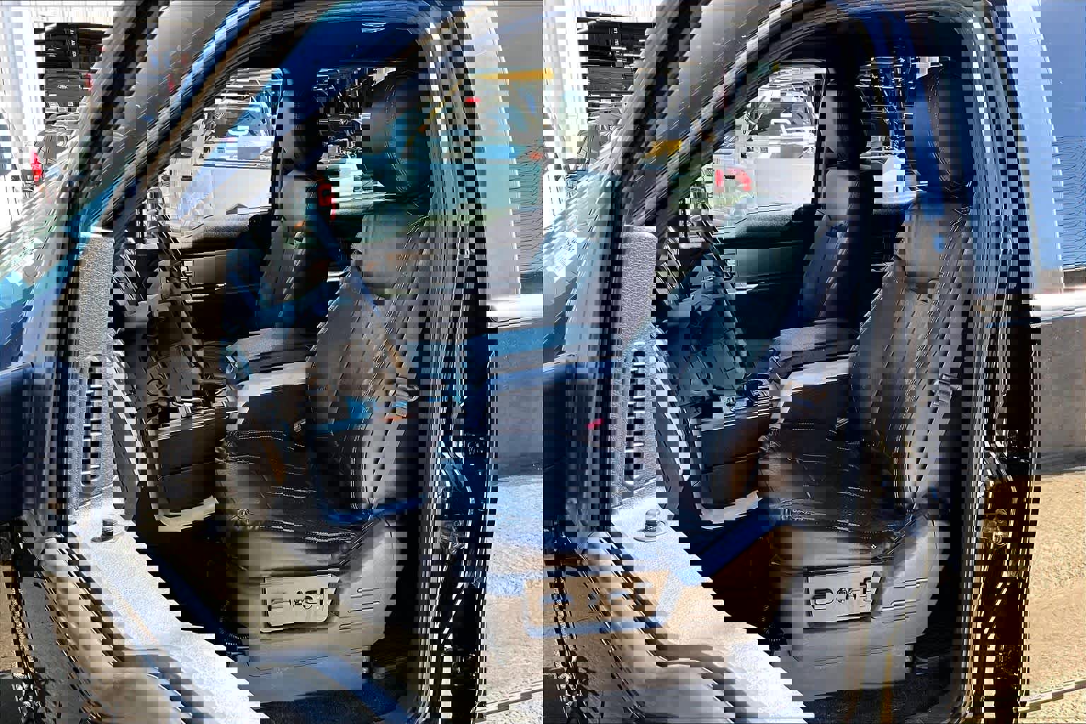 Used 2014 Ford F150 FX4 w/ Equipment Group 402A Luxury image 8