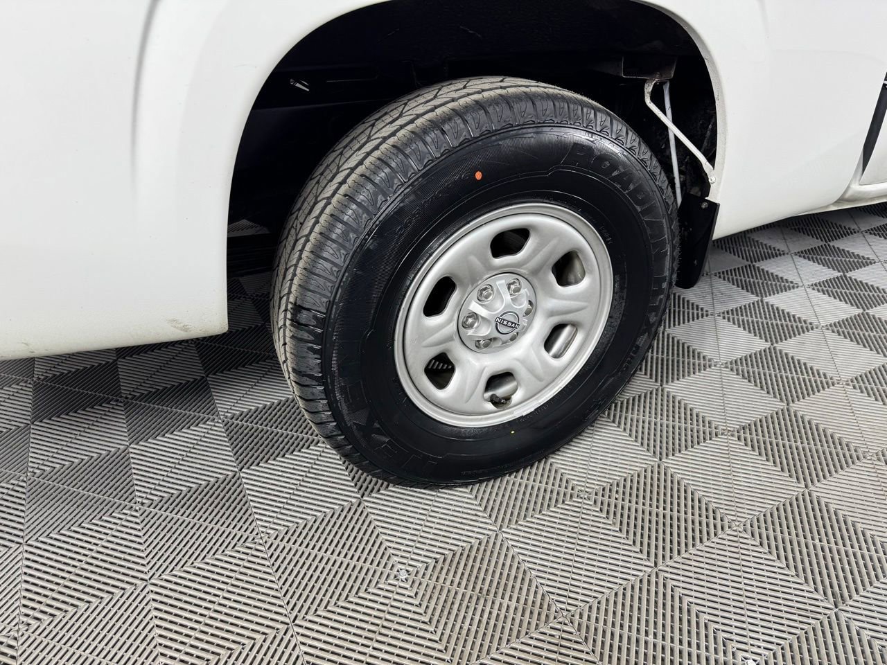 Used 2022 Nissan Frontier S image 32