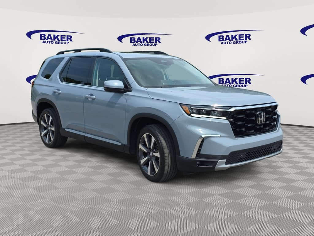 Used 2023 Honda Pilot Touring image 3