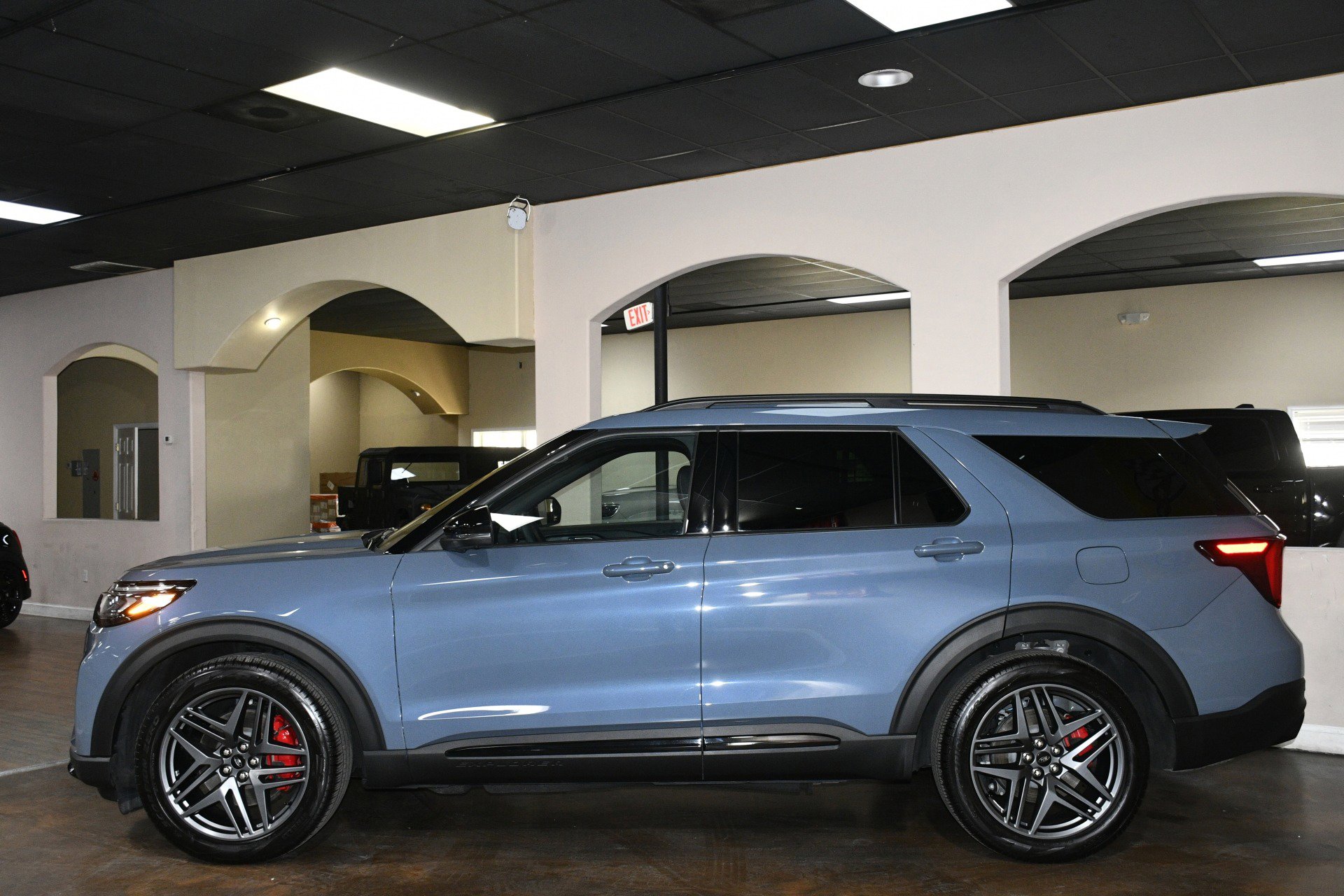 Used 2025 Ford Explorer ST w/ Sun And Sound Package image 51