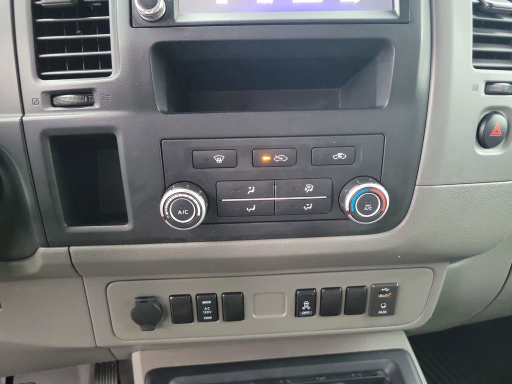 Used 2020 Nissan NV 2500 SV image 19