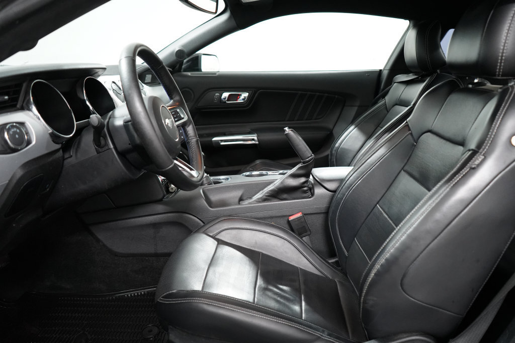 Used 2017 Ford Mustang GT Premium w/ Equipment Group 401A RWD image 14