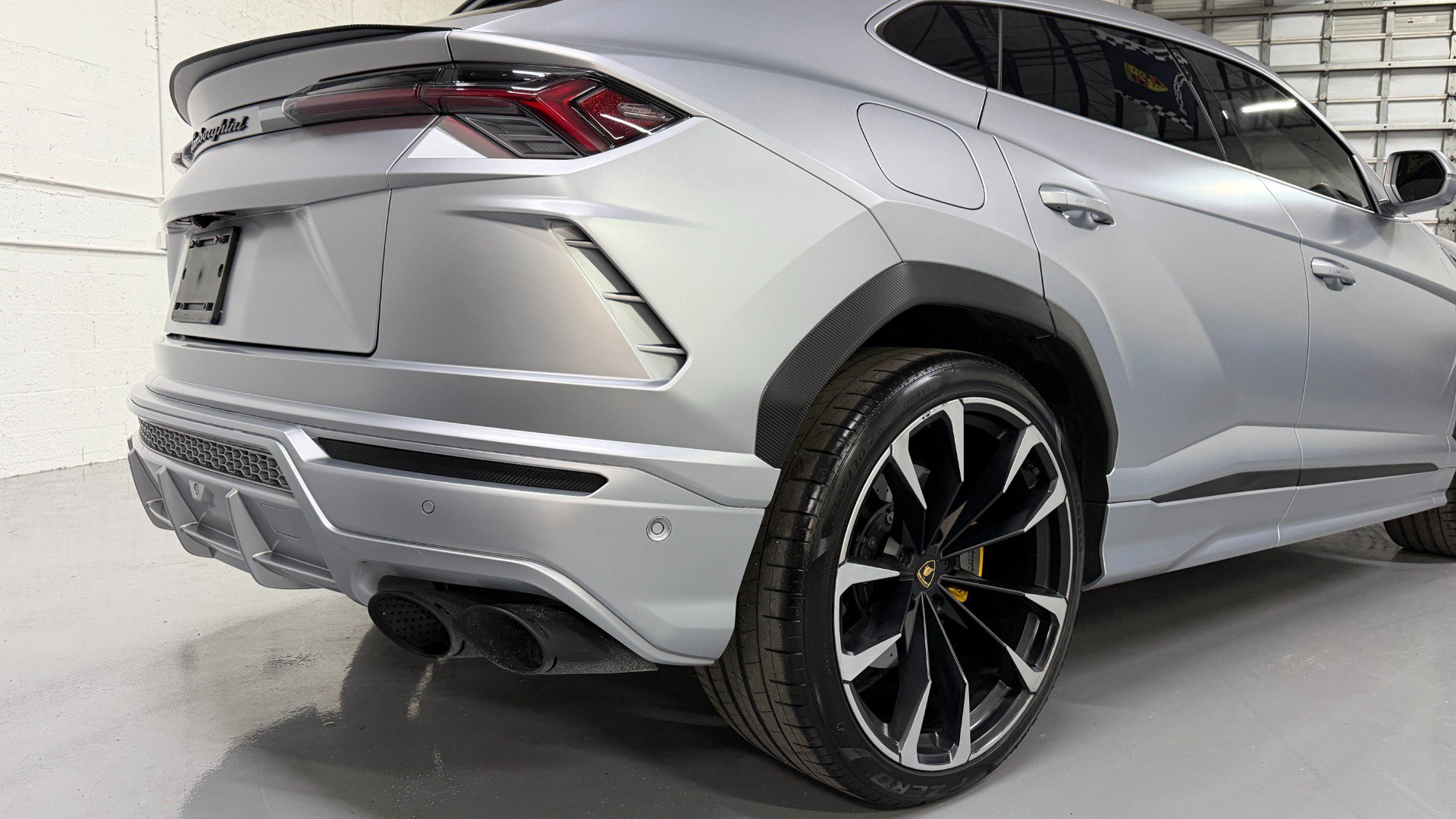 Used 2022 Lamborghini Urus AWD/4WD image 14