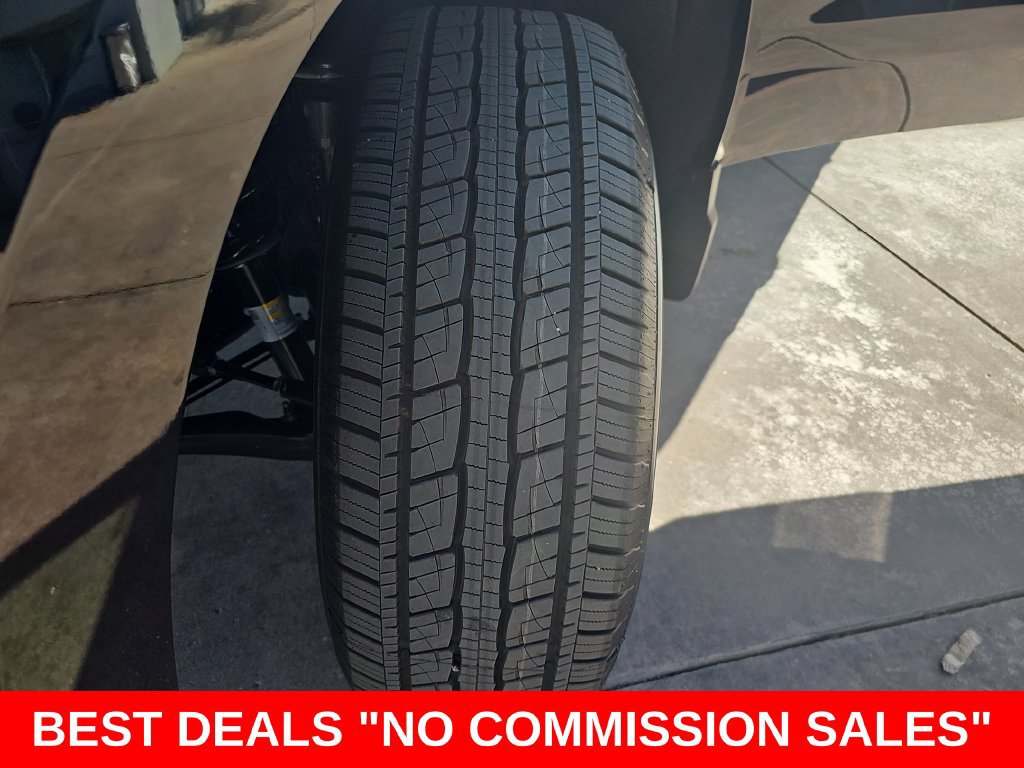 New 2026 Chevrolet Silverado 1500 Custom w/ LPO, Dark Essentials Package RWD image 34