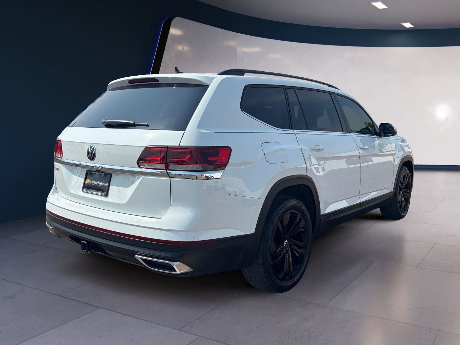Used 2023 Volkswagen Atlas SE w/ Panoramic Sunroof Package FWD image 5