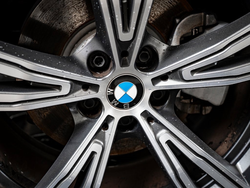 Certified 2024 BMW 330i xDrive Sedan image 8