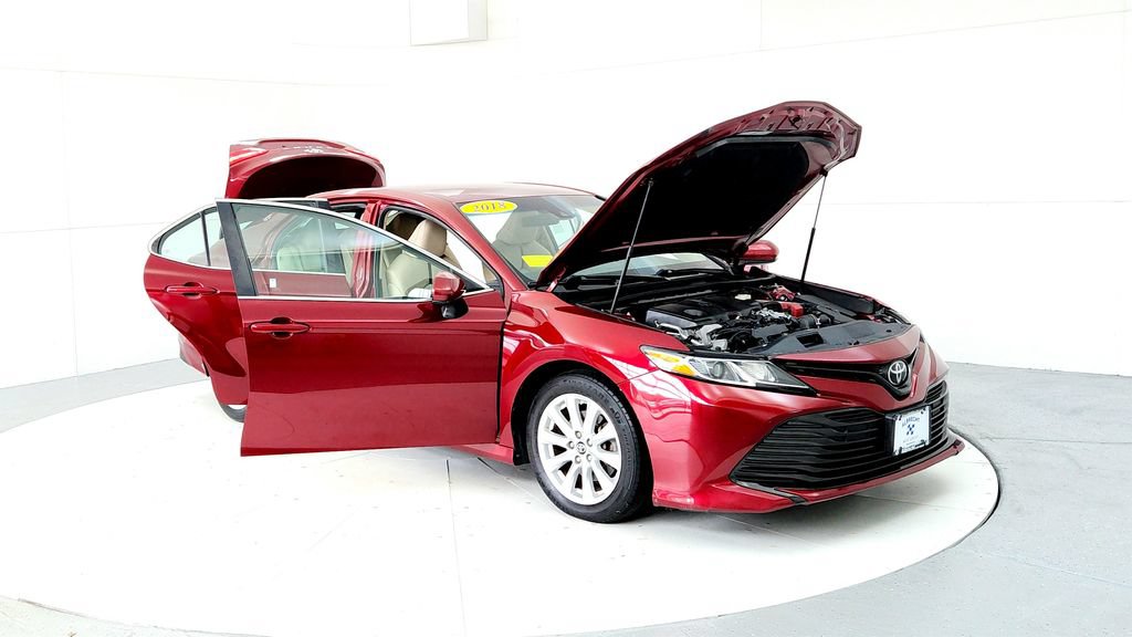 Certified 2018 Toyota Camry LE FWD image 12