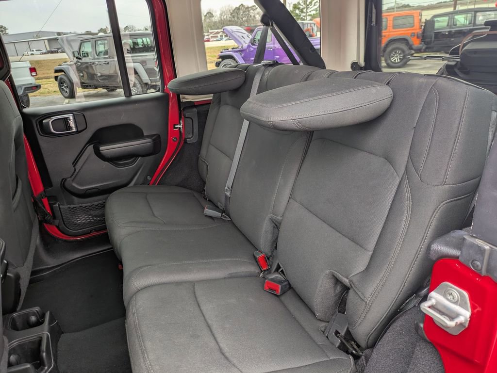Used 2023 Jeep Wrangler Sport S image 24