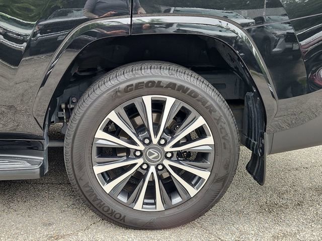 Used 2024 Lexus LX 600 4WD w/ Premium Package image 34
