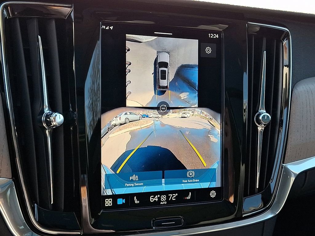 Used 2025 Volvo V90 B6 Cross Country Plus w/ Protection Package Premier image 19