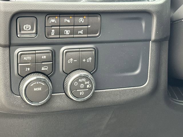 New 2026 Chevrolet Suburban Premier image 21