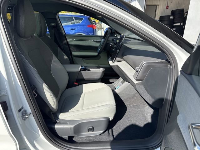 New 2025 Volvo EX30 Ultra w/ Protection Package Premier image 10