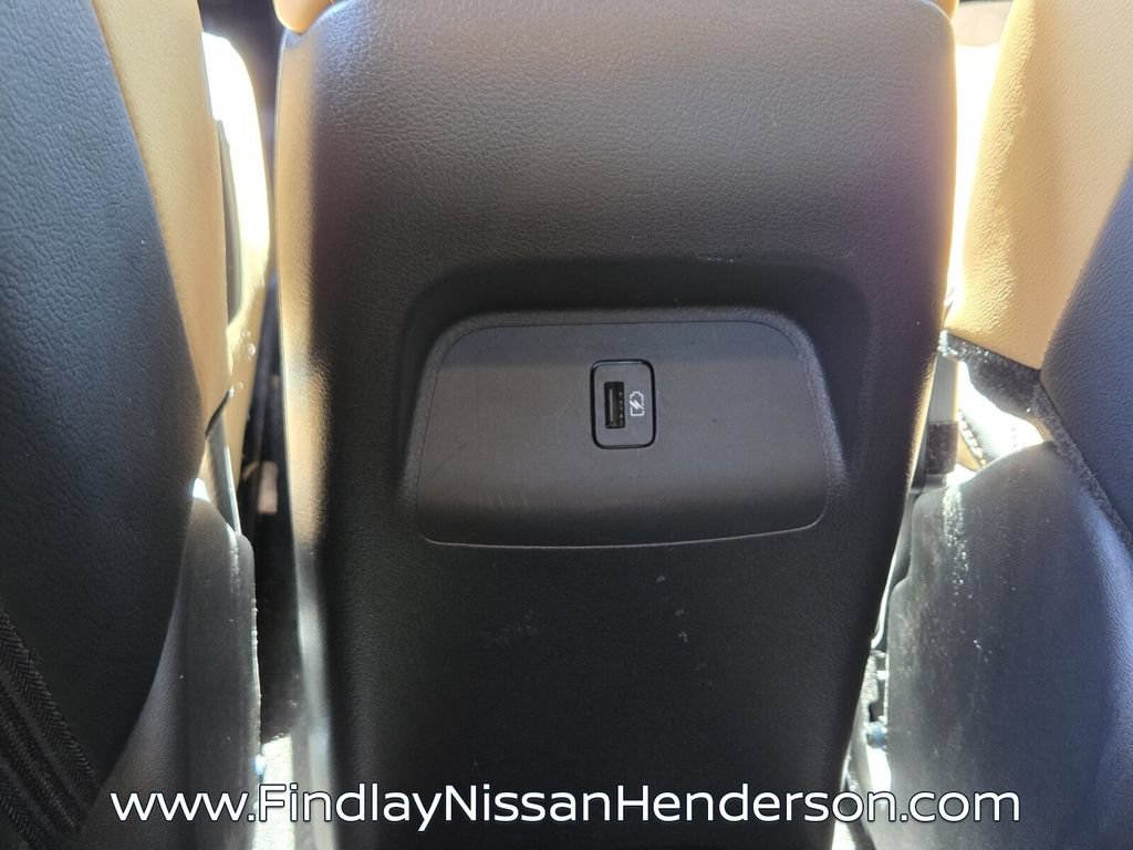 Used 2025 Nissan Sentra SV w/ SV Premium Package FWD image 13
