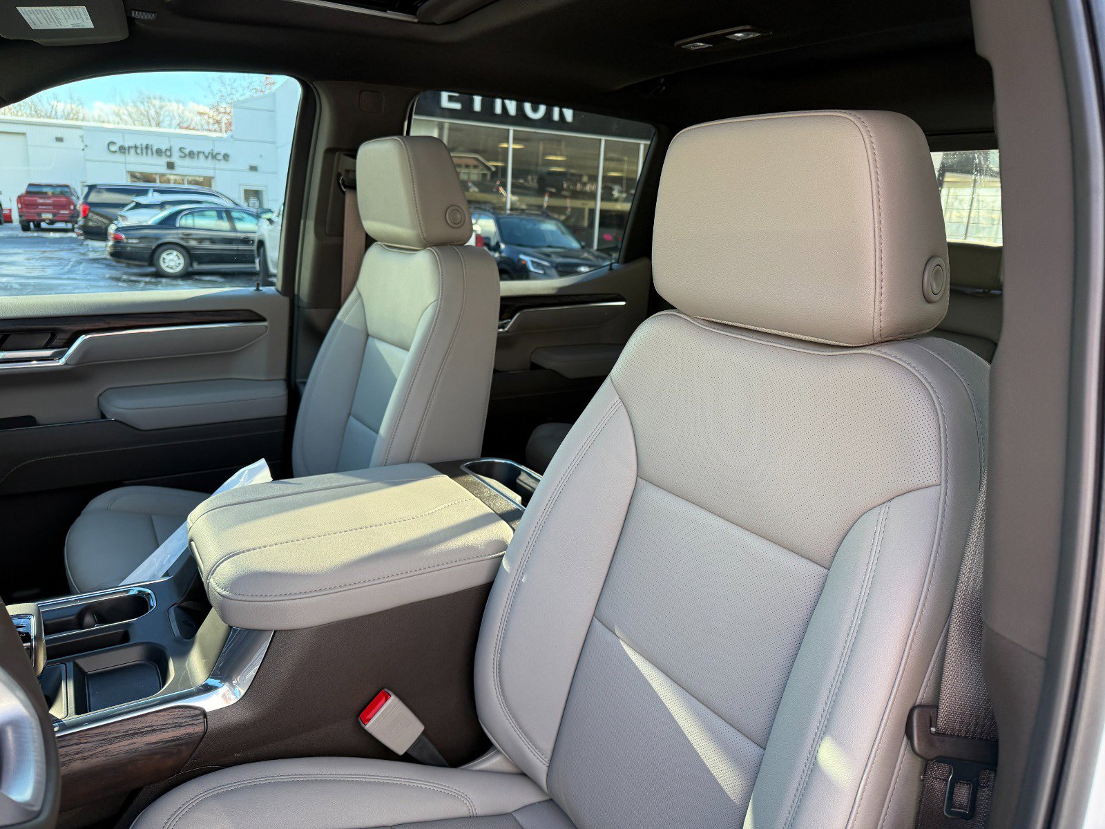 New 2026 GMC Sierra 1500 SLT w/ SLT Premium Package image 14