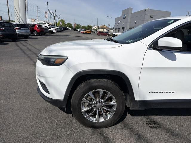 Used 2021 Jeep Cherokee Latitude Plus AWD/4WD image 8