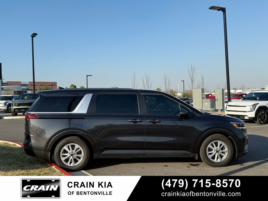 Used 2024 Kia Carnival LX image 9