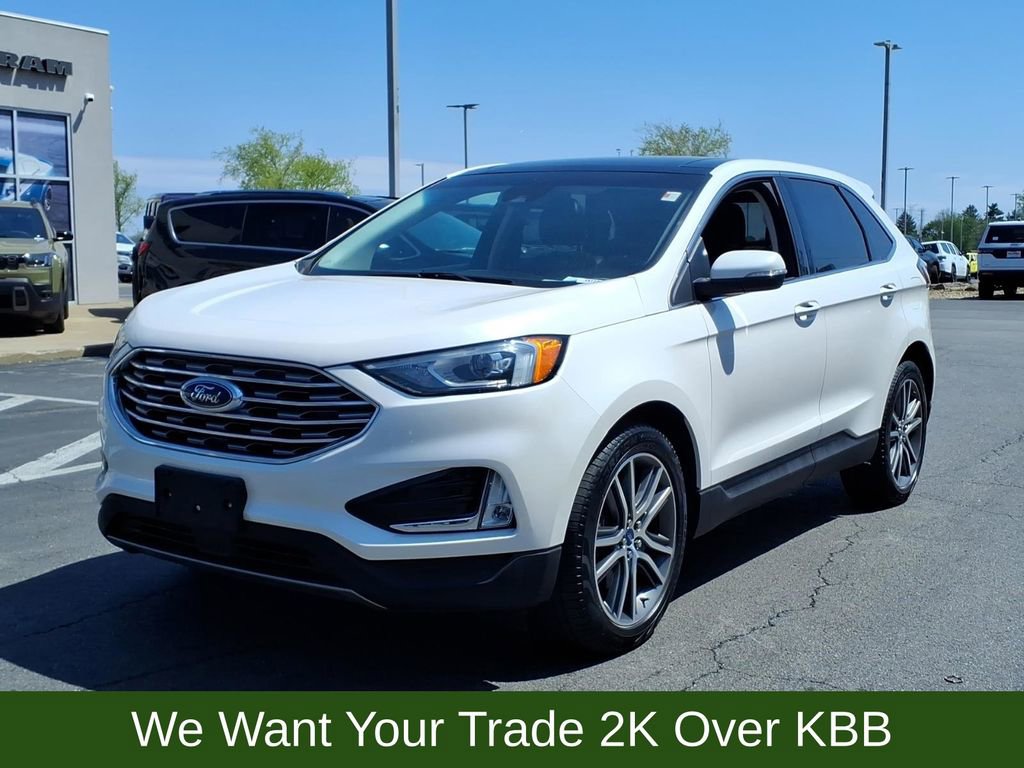 Used 2019 Ford Edge Titanium w/ Cold Weather Package AWD/4WD image 2