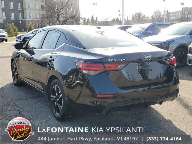 Used 2025 Nissan Sentra SV image 6