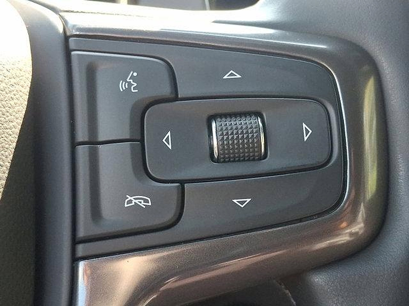 Used 2024 Chevrolet Silverado 1500 High Country w/ High Country Premium Package image 53