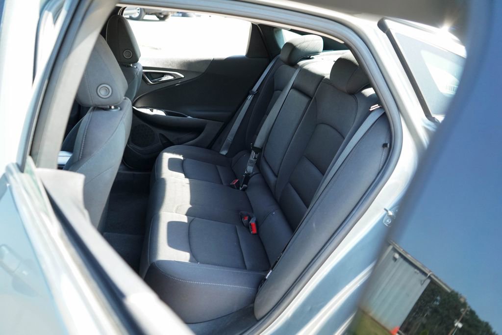 Used 2024 Chevrolet Malibu LT image 32