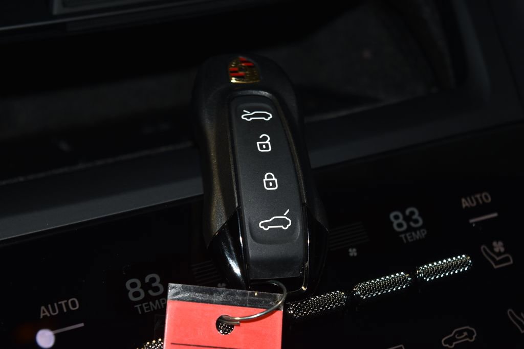 Used 2024 Porsche Macan 4 Electric image 16