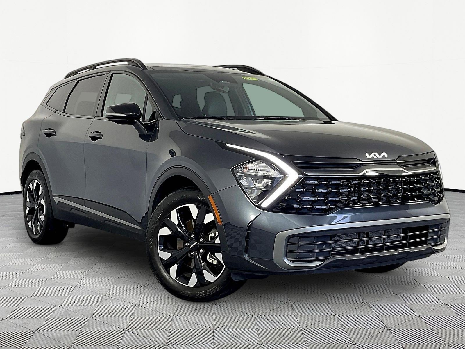 Used 2023 Kia Sportage X-Line w/ X-Line Premium Package AWD/4WD image 3