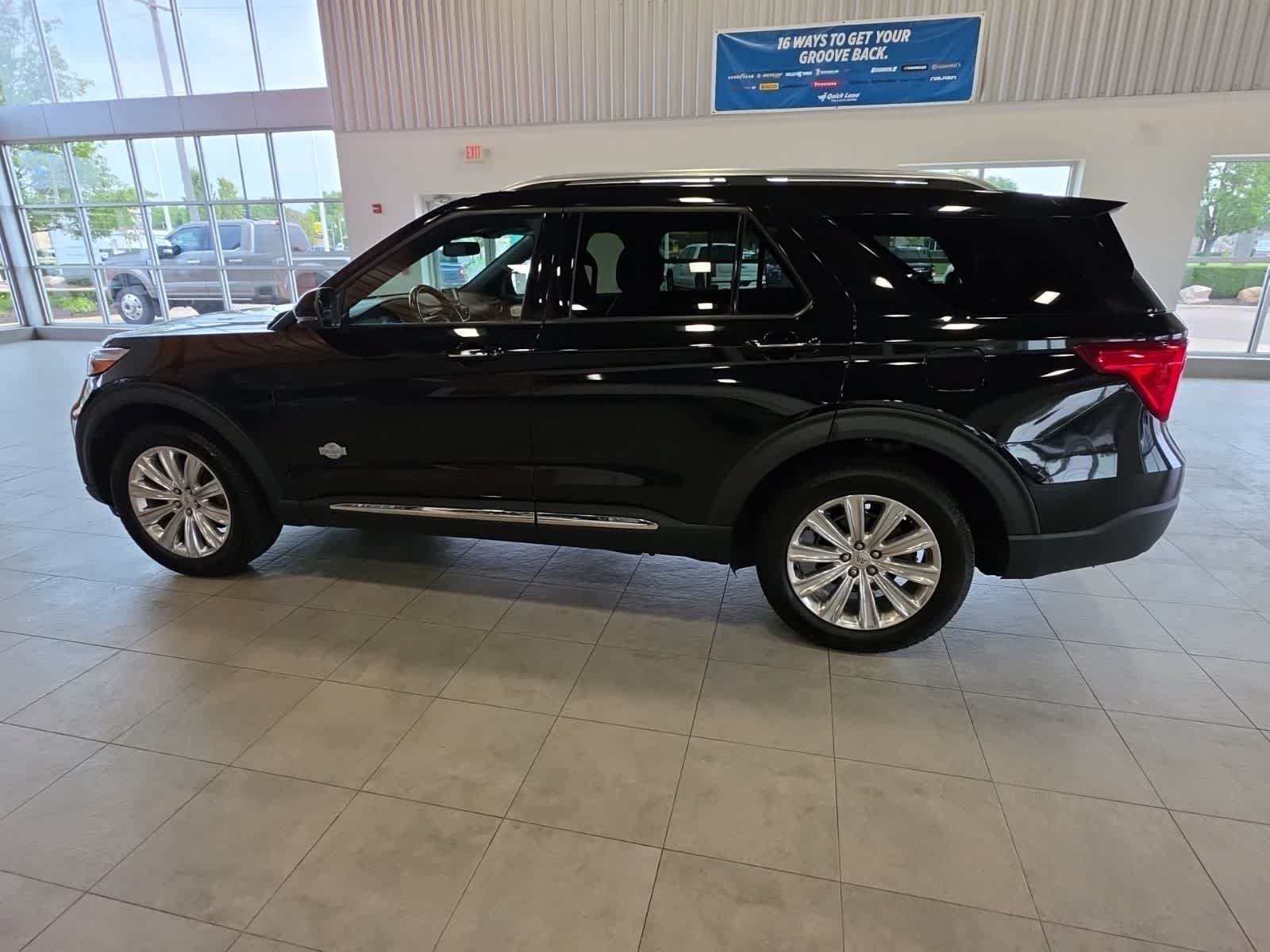 Used 2022 Ford Explorer King Ranch w/ Class IV Trailer Tow Package AWD/4WD image 14