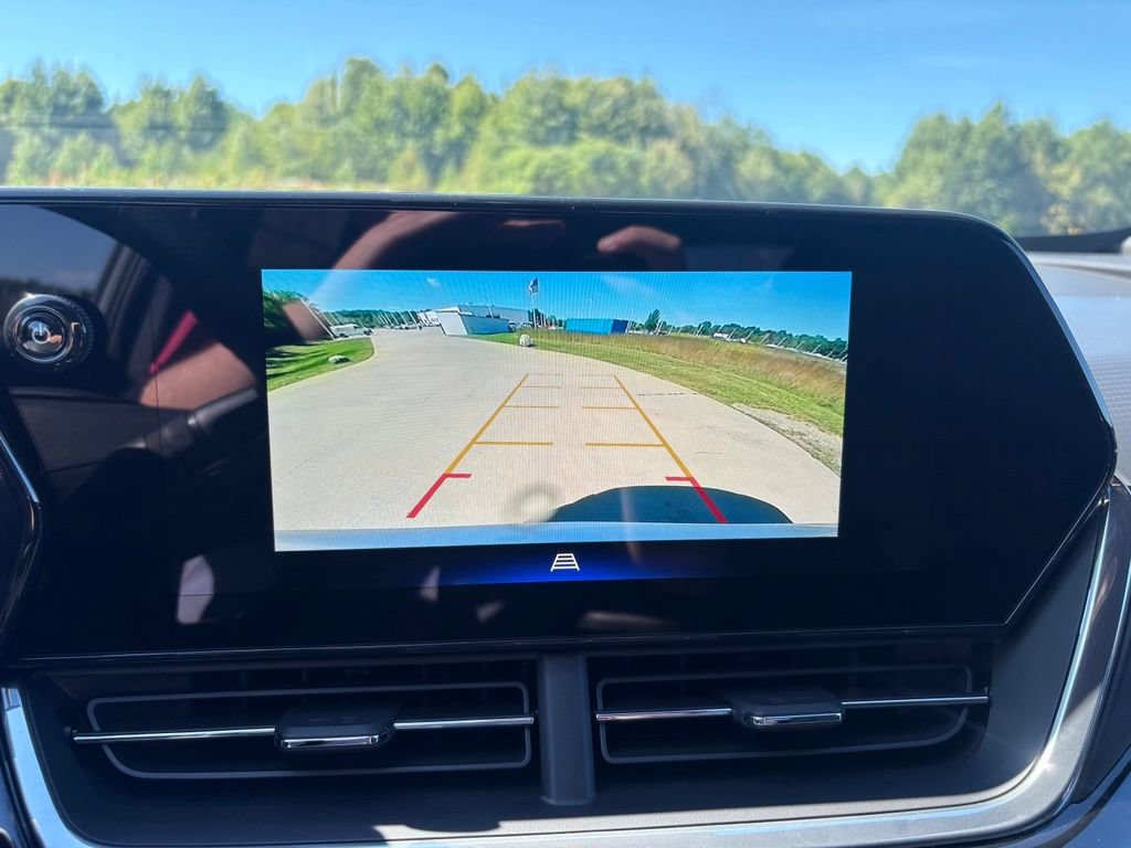 New 2026 Chevrolet Trax RS w/ Sunroof Package FWD image 24