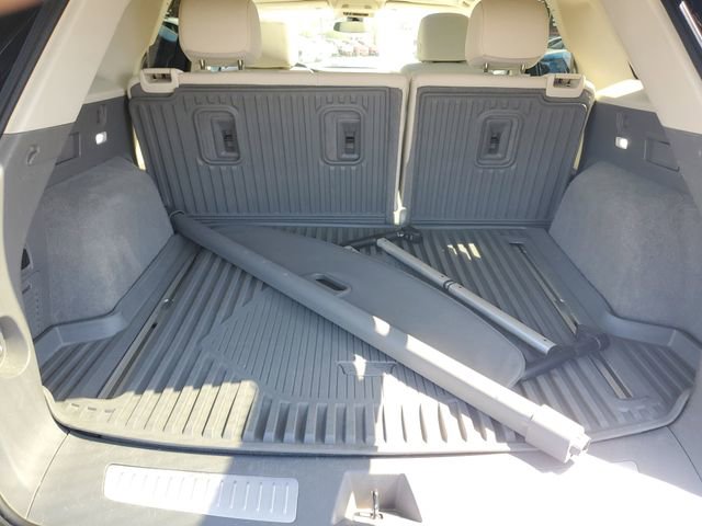 Certified 2022 Cadillac XT5 Premium Luxury w/ LPO, Floor Liner Package AWD/4WD image 7