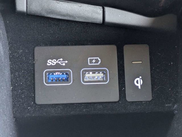 Used 2025 Genesis GV70 3.5T Sport w/ Sport Prestige Package AWD/4WD image 30