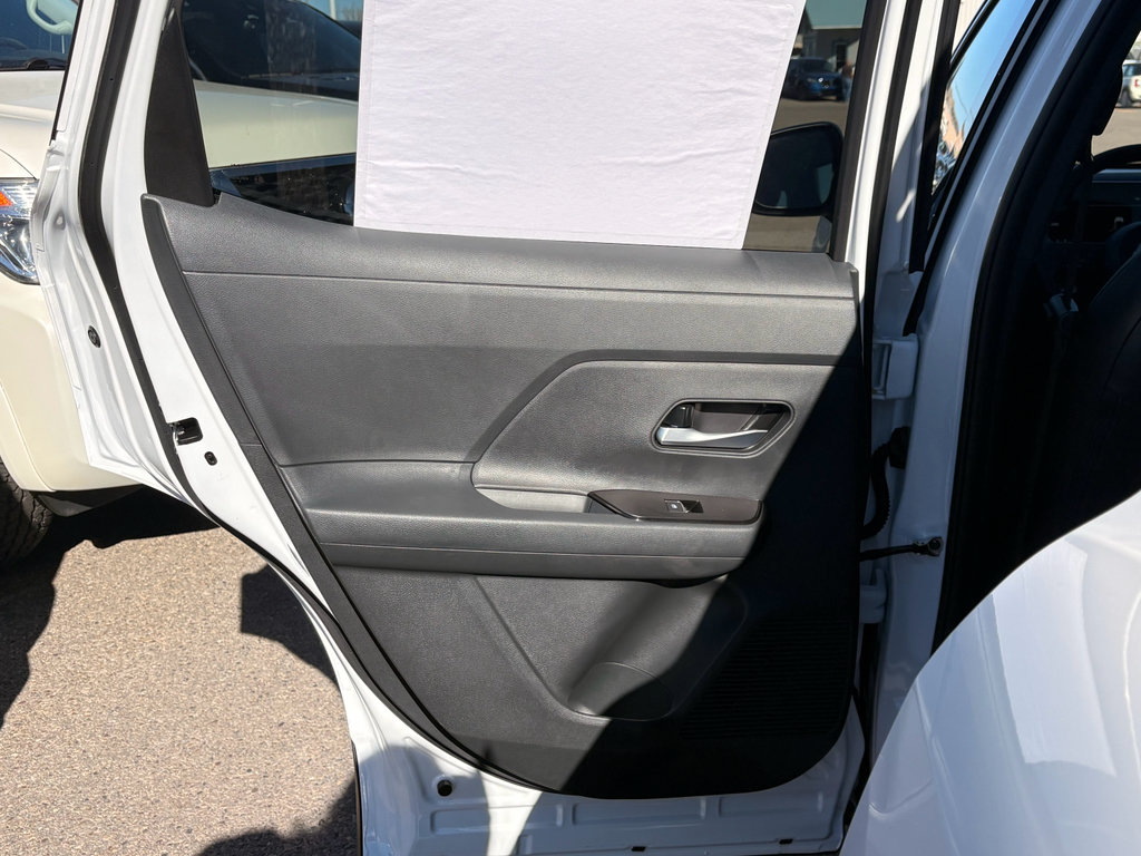 New 2026 Nissan Kicks SR w/ Cold Weather Package AWD/4WD image 12