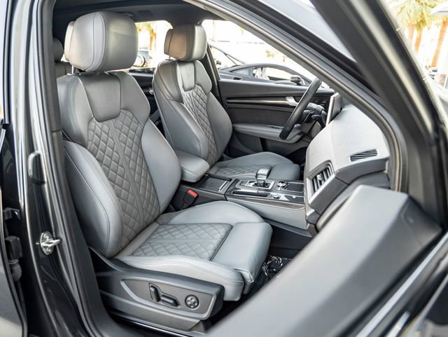 Used 2019 Audi SQ5 Premium Plus w/ Premium Plus Package AWD/4WD image 31