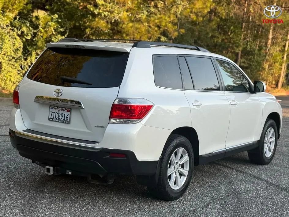 Used 2013 Toyota Highlander SE AWD/4WD image 6