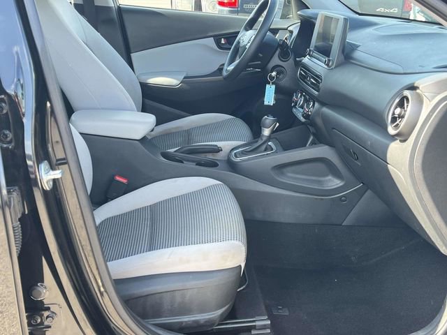 Used 2023 Hyundai Kona SE w/ Cargo Package image 22