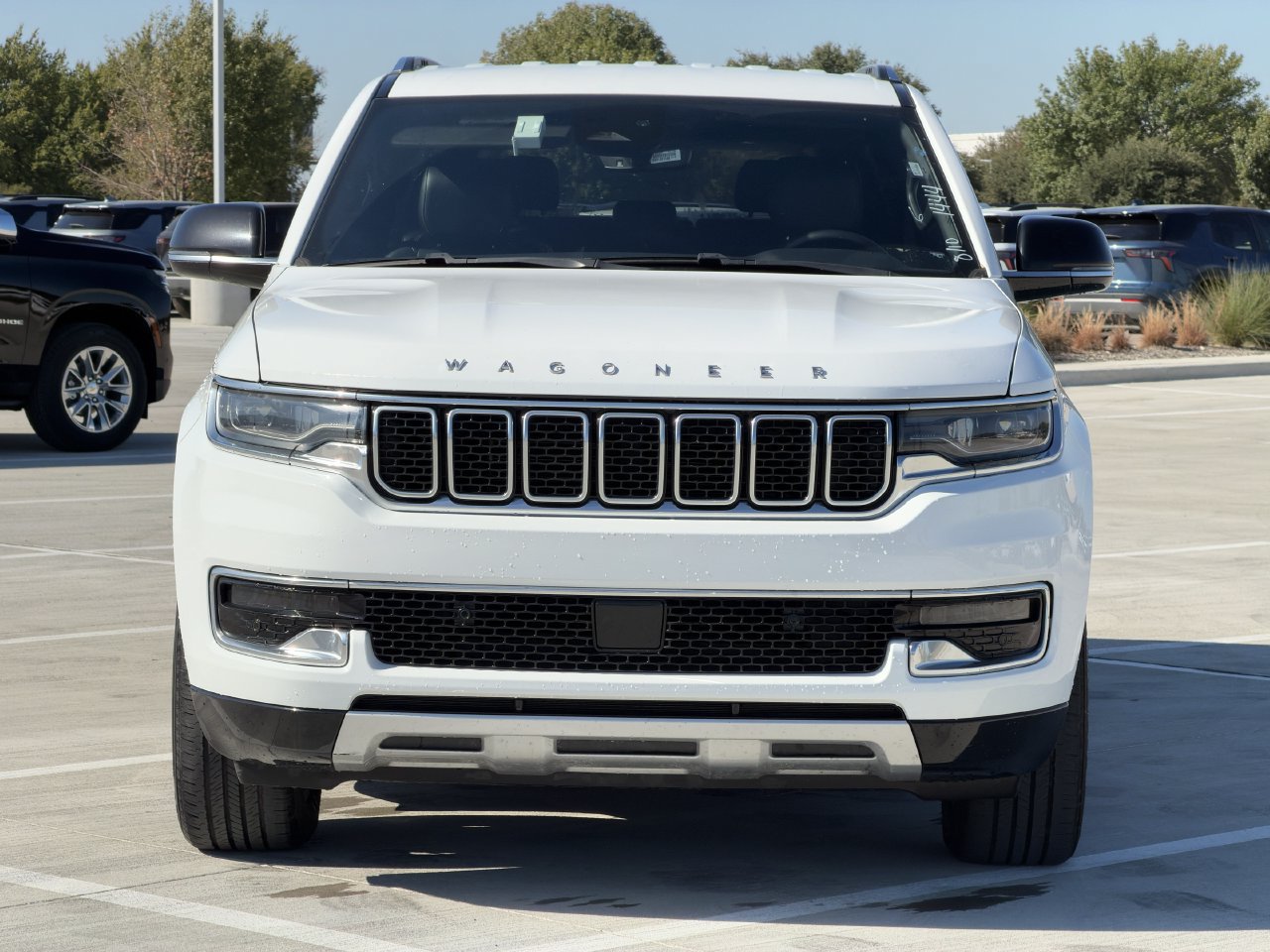 Used 2024 Jeep Wagoneer L Series II AWD/4WD image 7