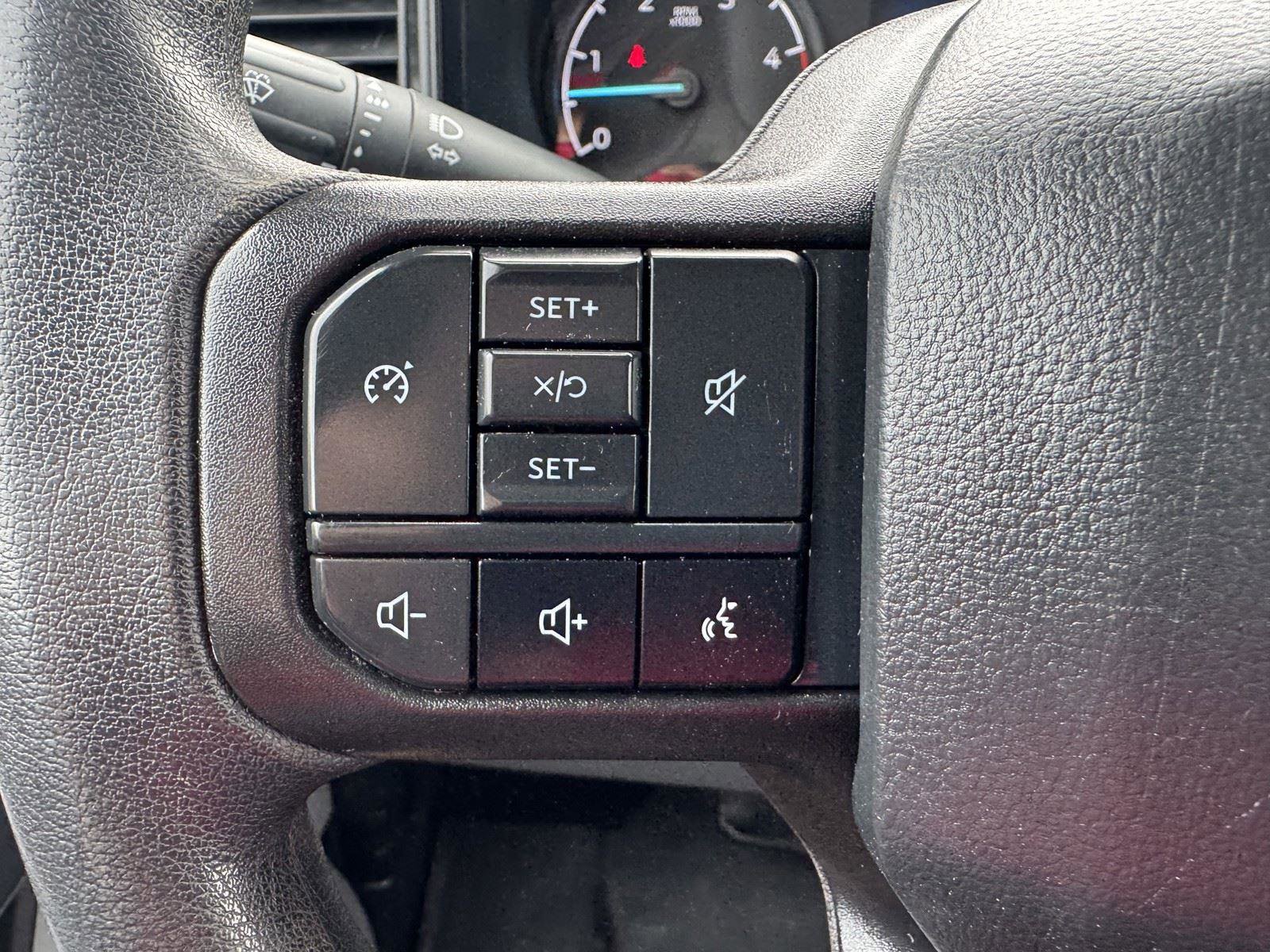 Used 2024 Ford F250 XLT w/ FX4 Off-Road Package AWD/4WD image 18