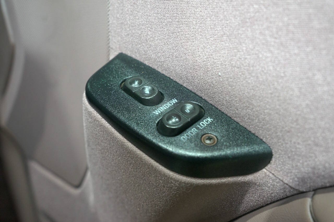 Used 1993 Ford F150 XL AWD/4WD image 30