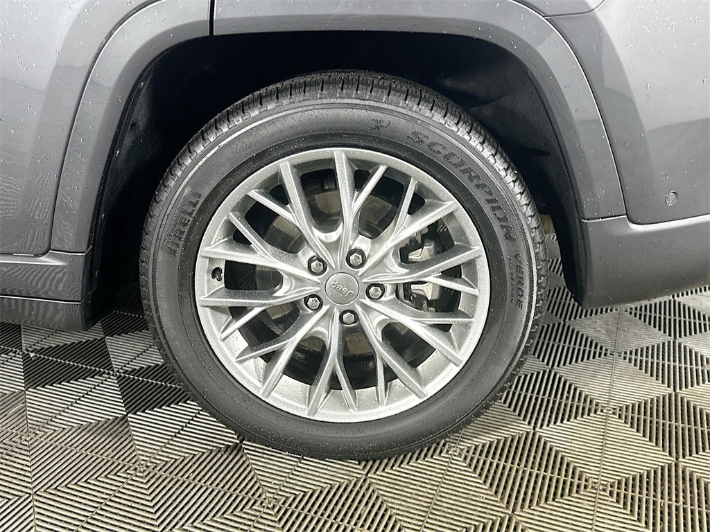 Used 2022 Jeep Grand Cherokee Summit image 33