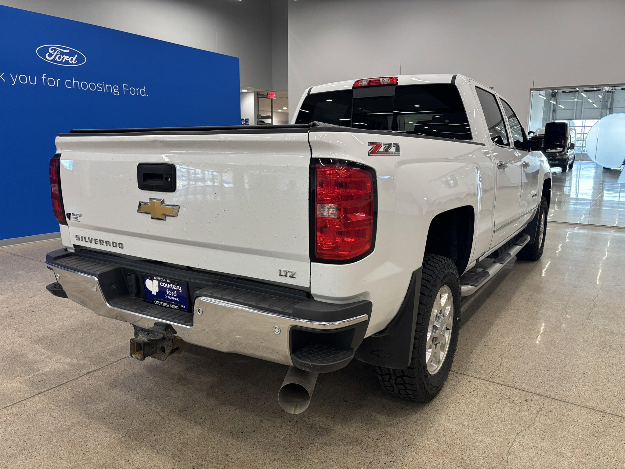 Used 2017 Chevrolet Silverado 3500 LTZ w/ Duramax Plus Package image 8