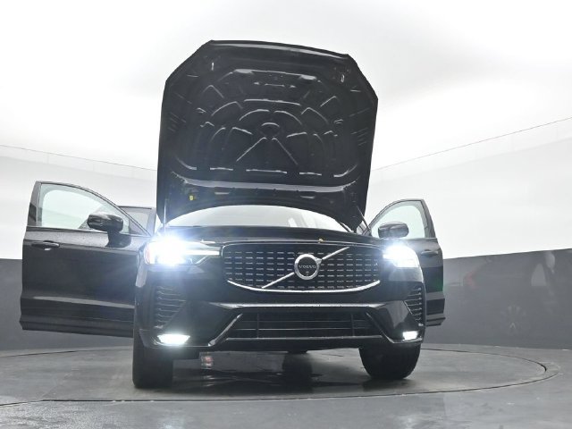 Used 2024 Volvo XC60 B5 Plus w/ Protection Package Premier AWD/4WD image 52