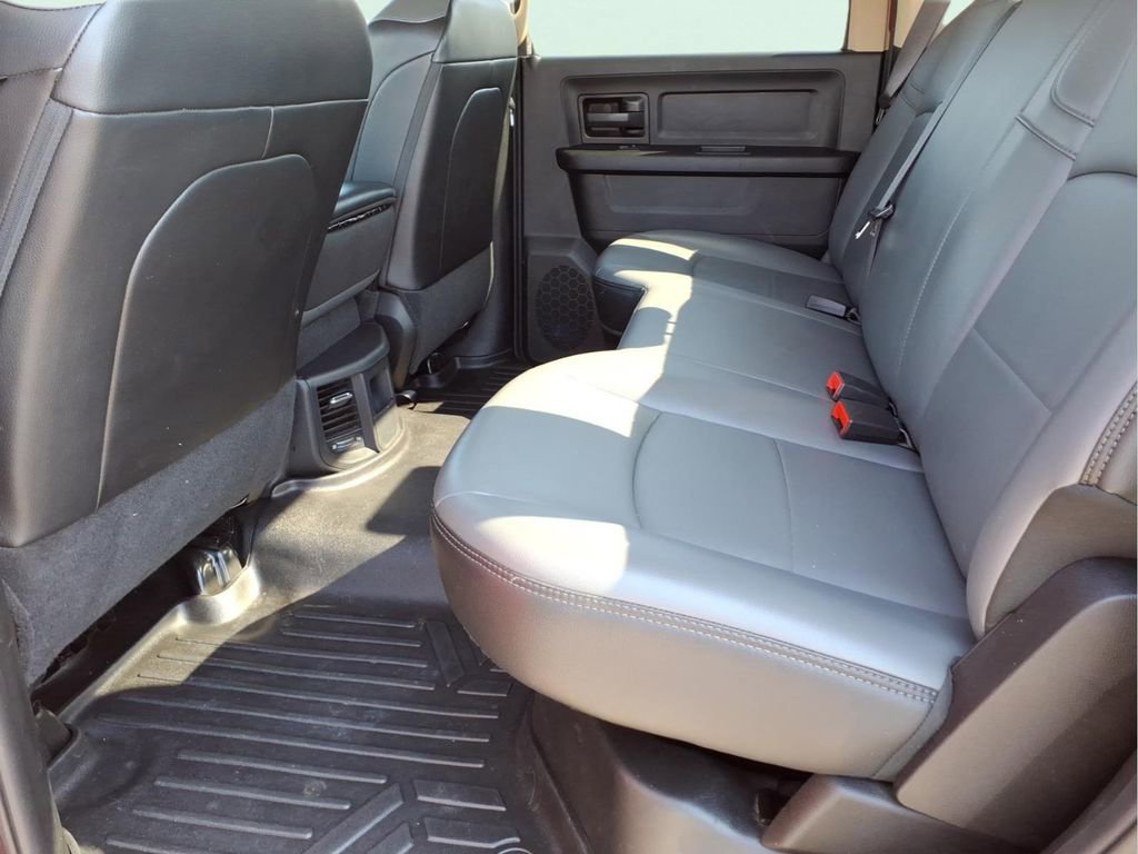 Used 2020 RAM 2500 Tradesman w/ Chrome Appearance Group image 14