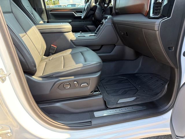 Used 2025 GMC Sierra 2500 Denali w/ Denali Reserve Package image 13