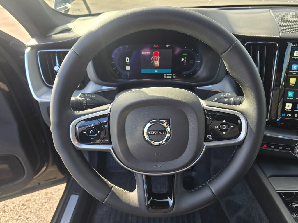 Used 2022 Volvo XC60 T8 R-Design w/ Advanced Package image 13