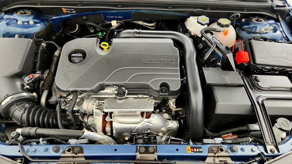 Used 2024 Chevrolet Malibu RS FWD image 25