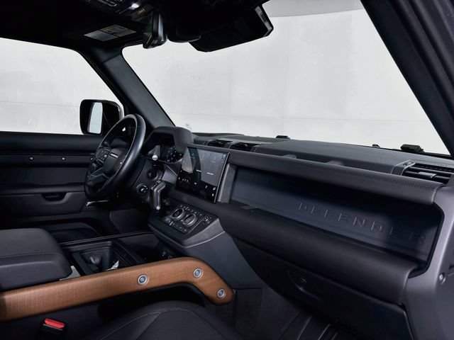 Used 2023 Land Rover Defender 90 X AWD/4WD image 29