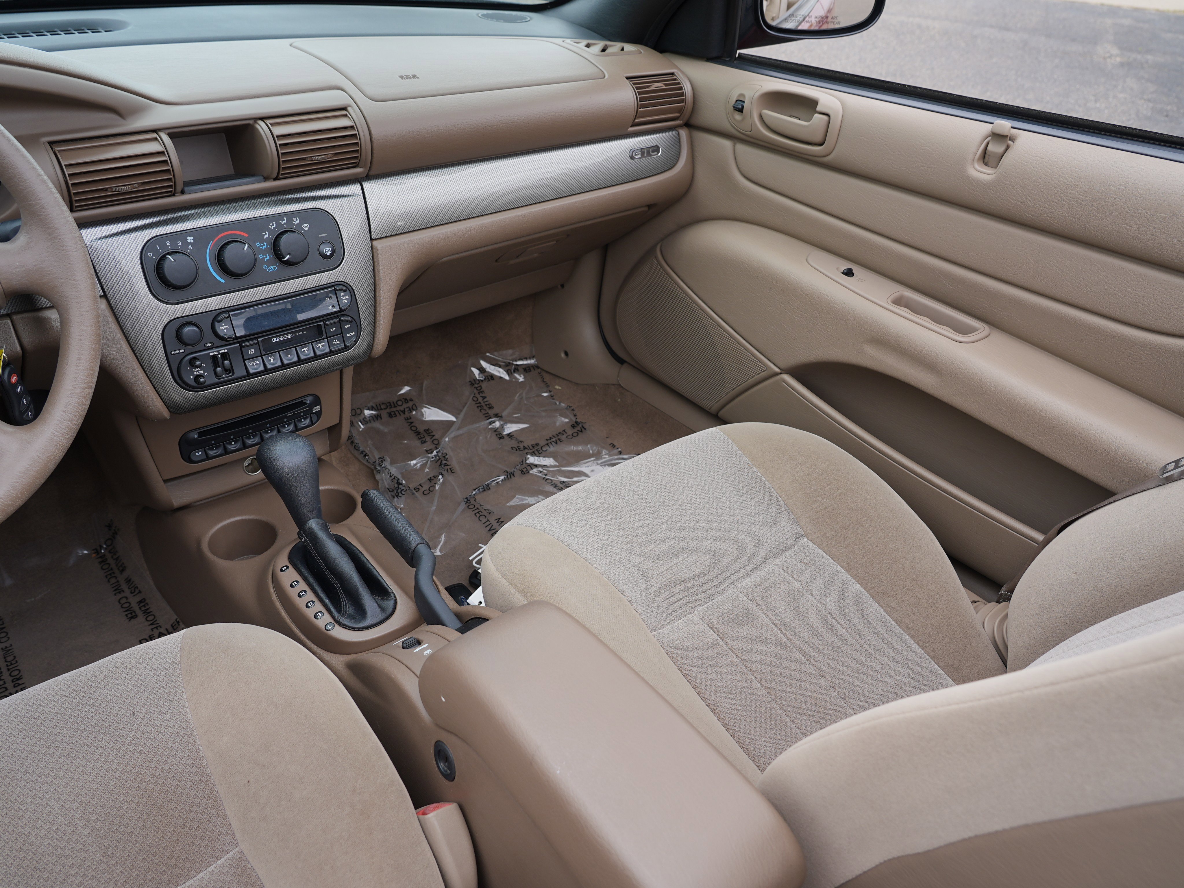 Used 2004 Chrysler Sebring GTC FWD image 22
