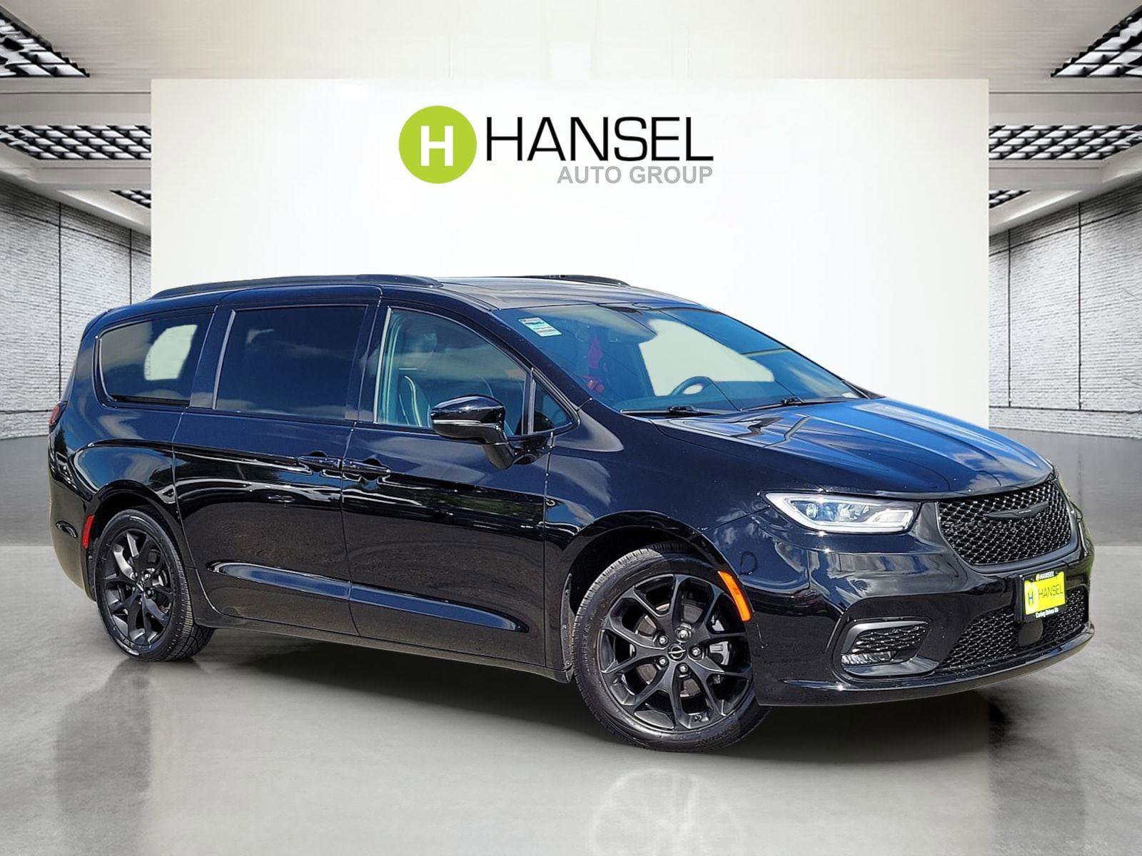 Used 2025 Chrysler Pacifica Limited